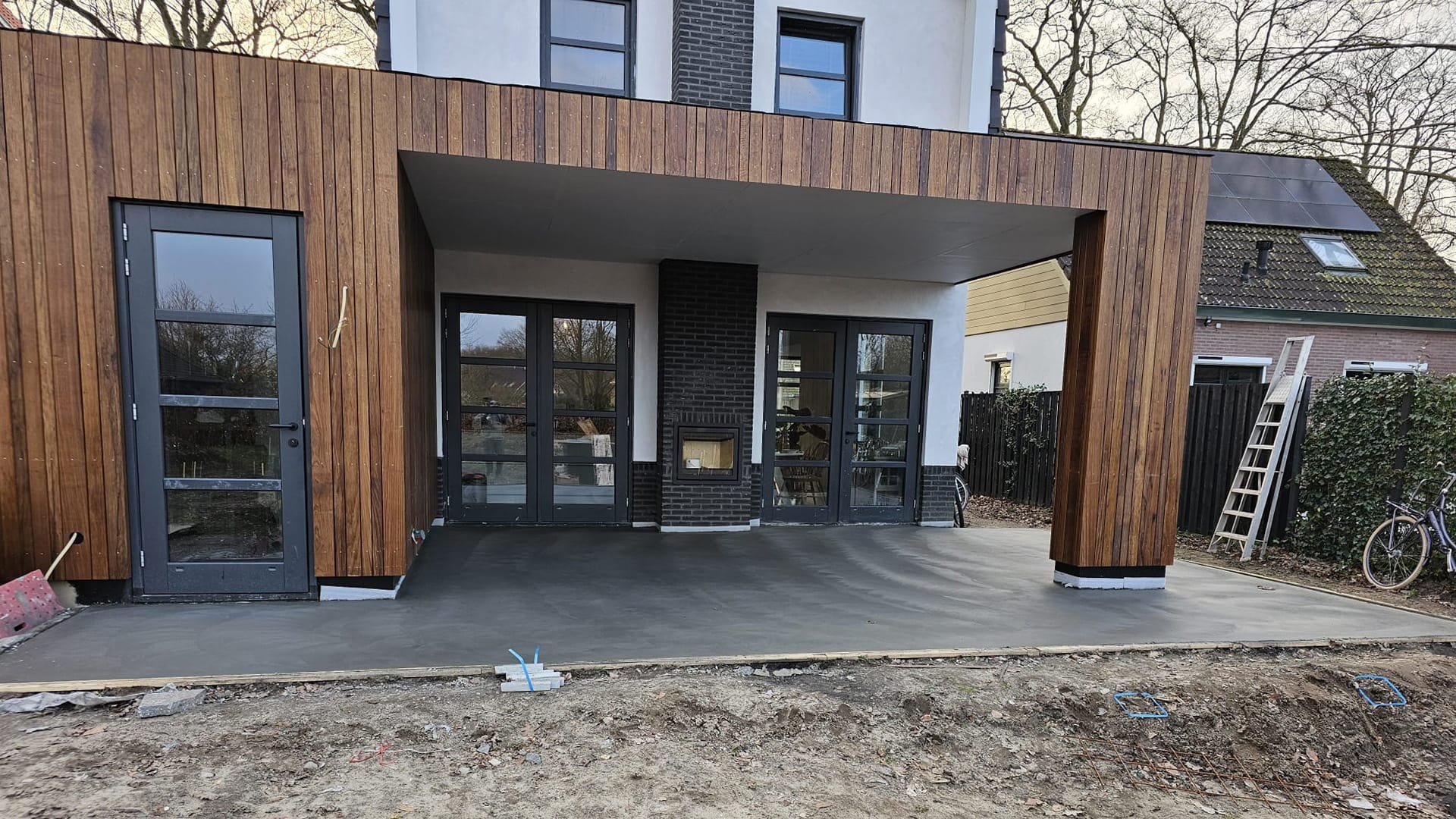 betonvloer onder overkapping